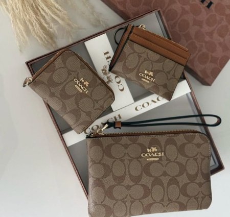 طقم جزادين Coach معرق