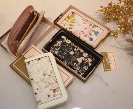 جزدان Emily Loran