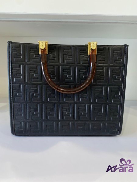 Fendi Sunshine Bag - اسود