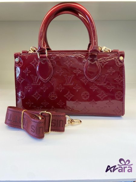 Louis Vuitton Bag - برغندي