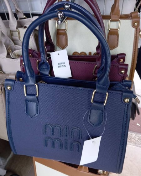 شنطة نسائية ميو ميو