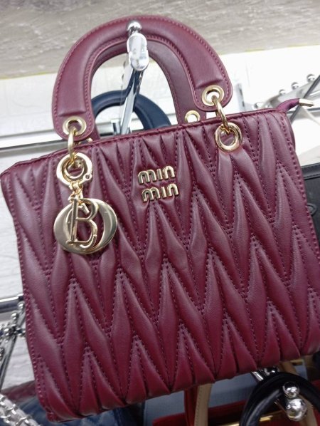 شنطة نسائية