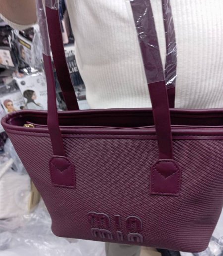 شنطة نسائية ميو ميو