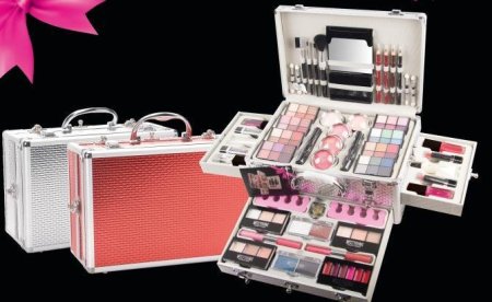 FantasyDay | All-in-one Holiday Make up Gift Set