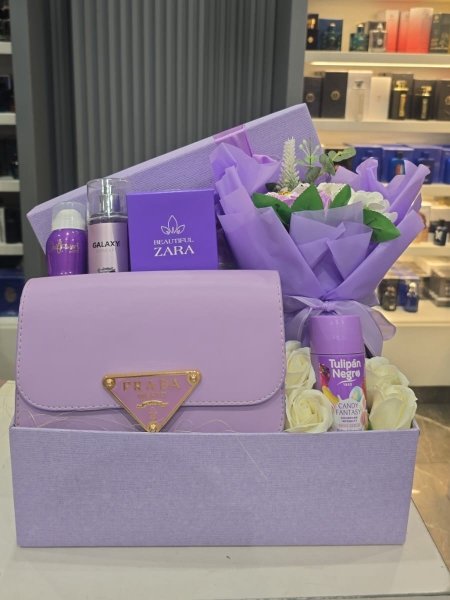 الهدية الليلكية