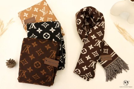 Louis Vuitton Scarfs
