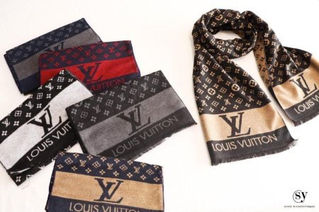 Louis Vuitton Scarfs